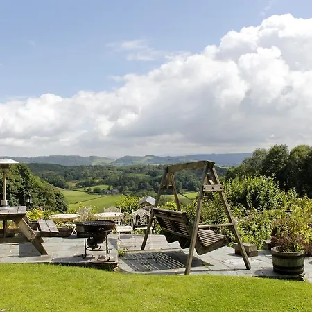 سمرهيل كوتاج *